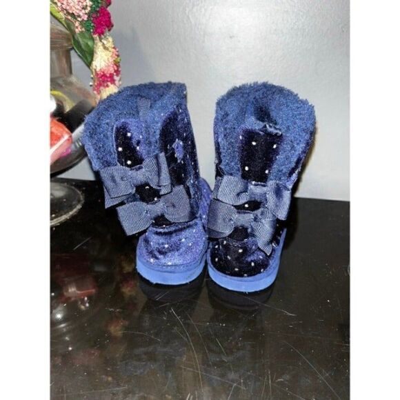 Blue Suede Bow Boots - Picture 4 of 6